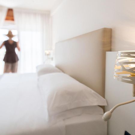 Fantinello Hotel Caorle Buitenkant foto