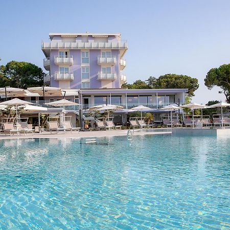 Fantinello Hotel Caorle Buitenkant foto