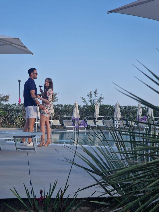 Fantinello Hotel Caorle Buitenkant foto