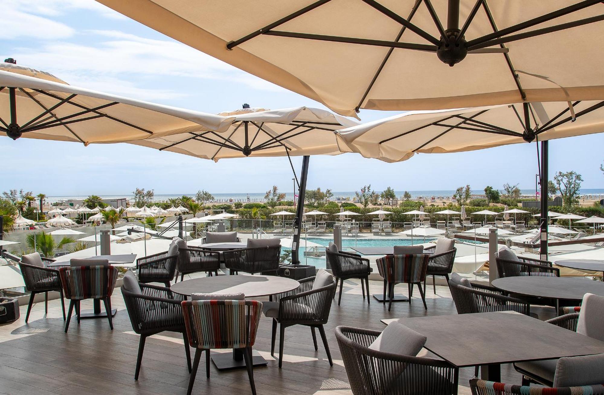 Fantinello Hotel Caorle Buitenkant foto
